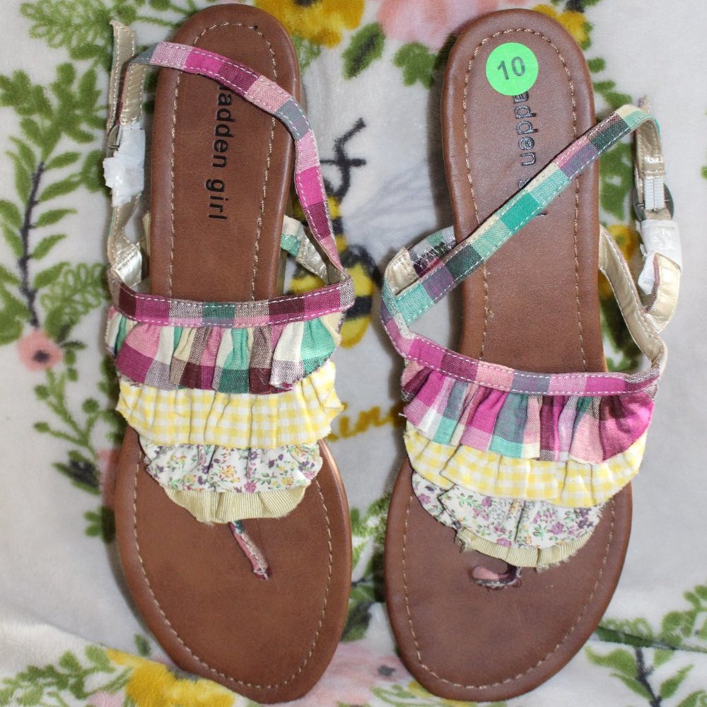 NWOT Madden Girl Ruffled Plaid Thong Sandals Buckled Strap Floral Sz 10 Summer